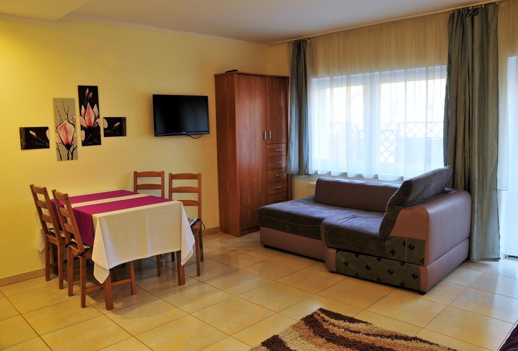 Apartamenty I Pokoje Przy Parku Jelenia Gora Oda fotoğraf