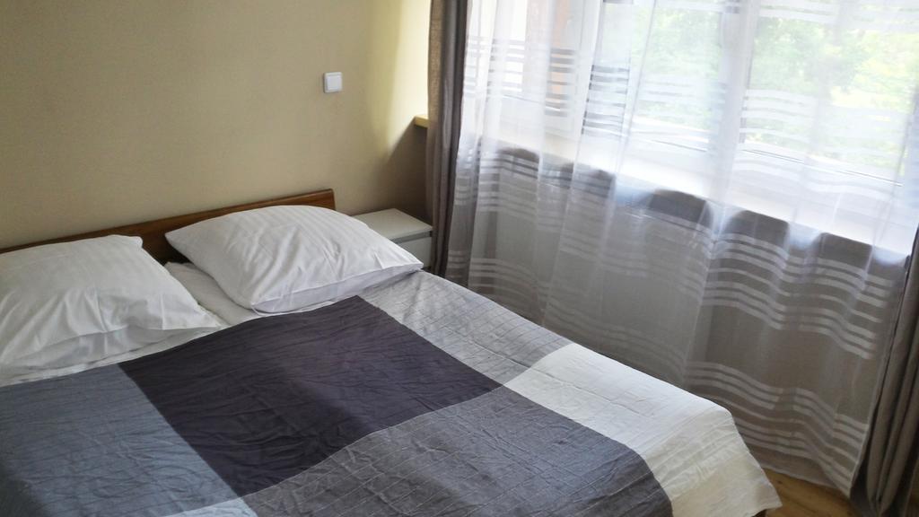 Apartamenty I Pokoje Przy Parku Jelenia Gora Dış mekan fotoğraf