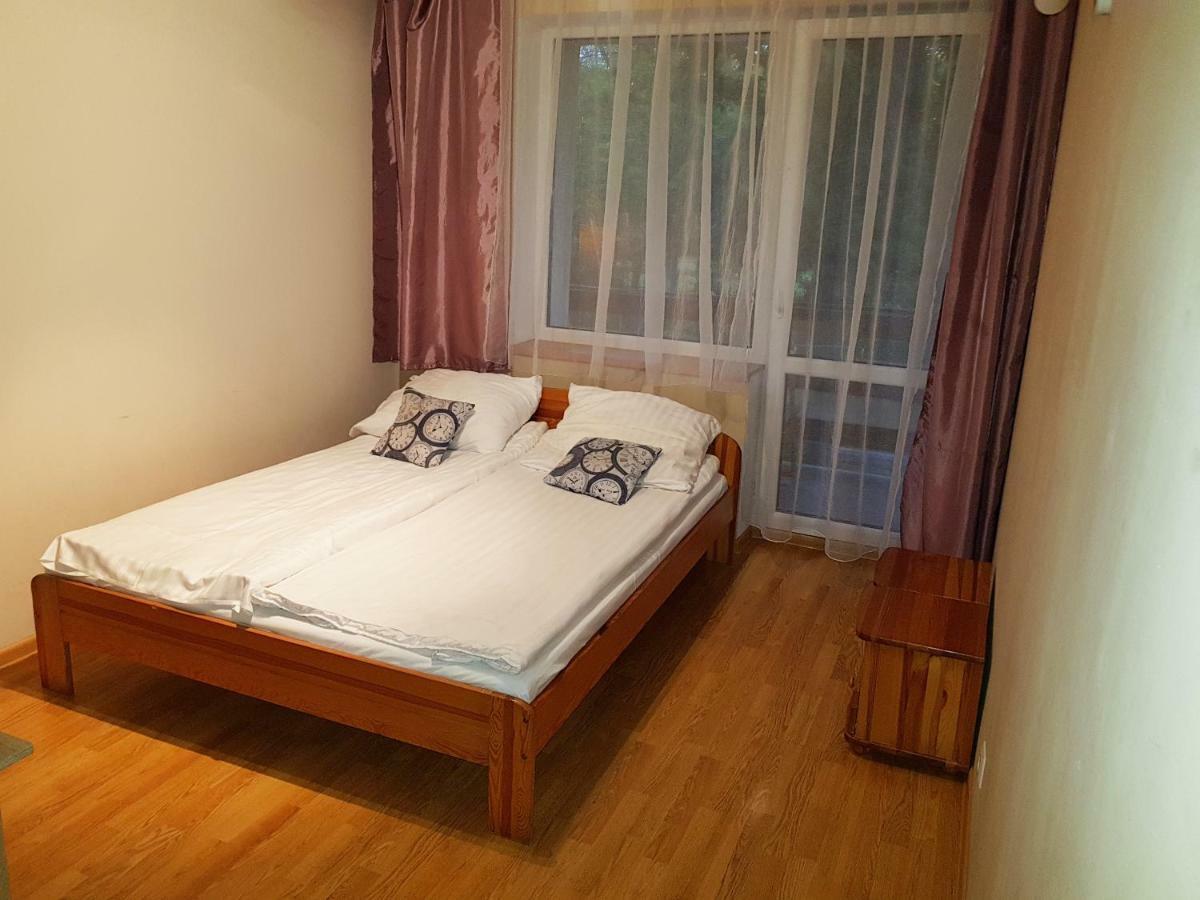 Apartamenty I Pokoje Przy Parku Jelenia Gora Dış mekan fotoğraf