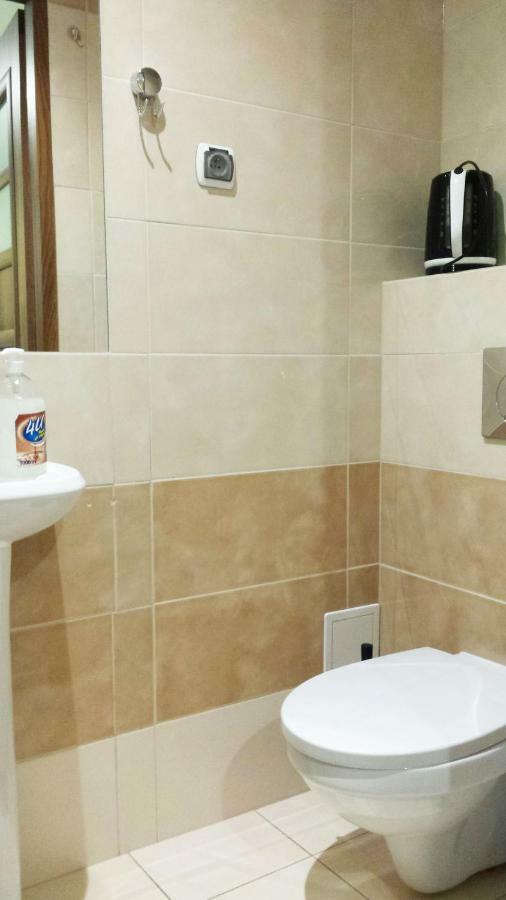Apartamenty I Pokoje Przy Parku Jelenia Gora Dış mekan fotoğraf